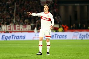 mk体育-曼晚：曼联不妨考虑斯图加特中场斯蒂勒，他也与皇马联系在一起