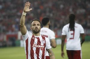 mk体育-法媒：40岁前法国国脚瓦尔布埃纳将重返奥林匹亚科斯，为二队效力