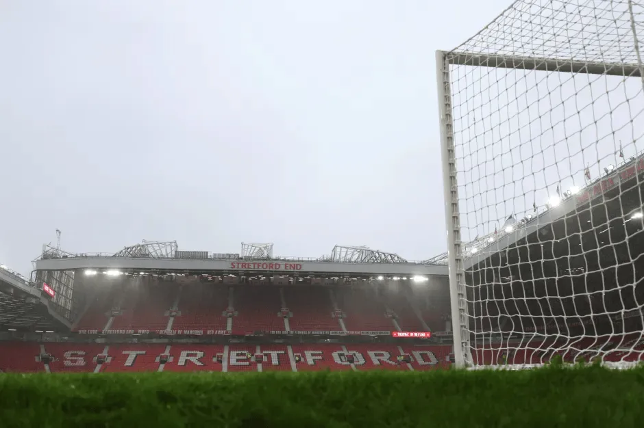 太阳报独家：阿莫林重新赛前让队员在卡灵顿集合，再去主场